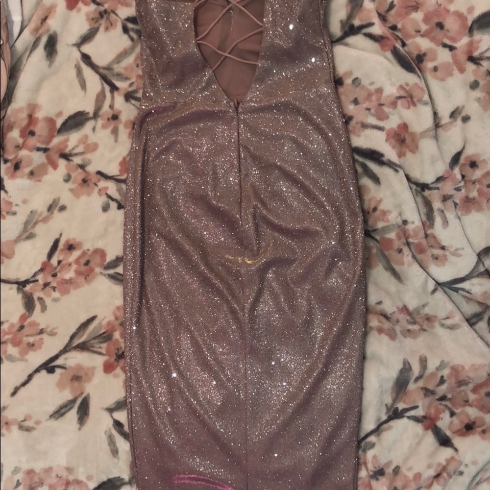 Dress - Picture 4 of 4